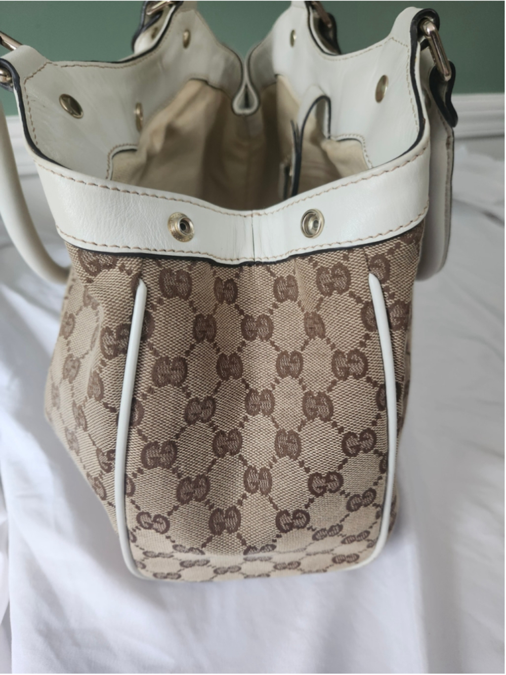 Gucci GG Canvas Shoulder Bag One Size Beige and White - Picture 8 of 12